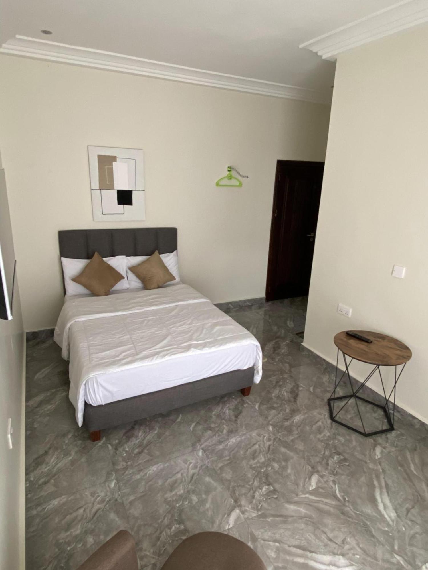 Hotel Eagle Vault à Kwabenya Extérieur photo
